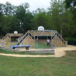 Campsite Confortable Avec Terrasse - 4 Personnes - Api-1-52-186