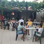 Confortable Avec Terrasse - 4 Personnes - Api-1-52-186 Campsite Salles (Lot-et-Garonne)