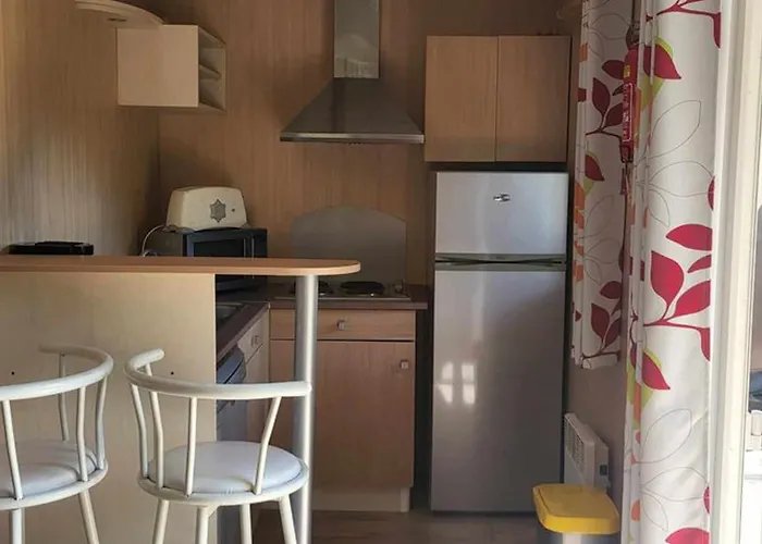 Confortable Avec Terrasse - 4 Personnes - Api-1-52-186